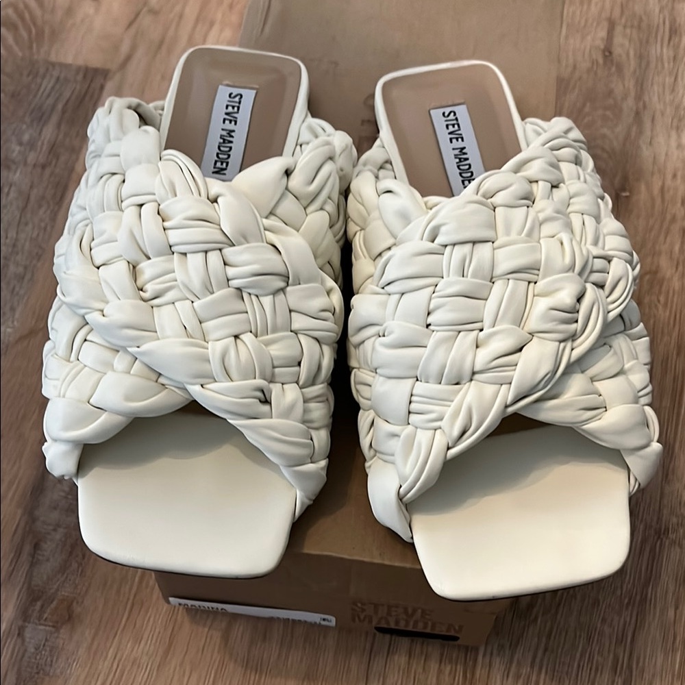 Steve Madden White Woven Mules